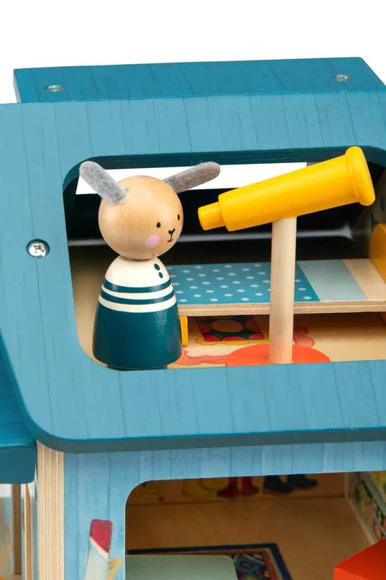 La Grande Famille Lake House